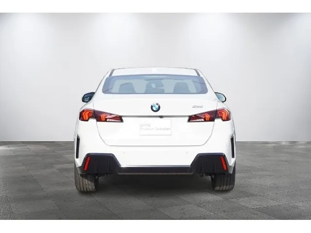 BMW 2 Series 220 M Sport – 2025 image 2