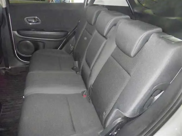 Honda Vezel Hybrid X Pearl – 2020 image 3