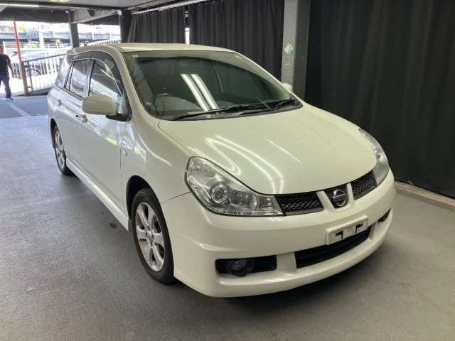 Nissan Wingroad White – 2015