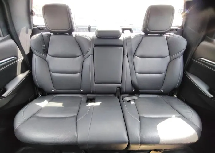 Isuzu D-MAX Z Double Cab 3.0 4WD MT Silver 2020 image 9