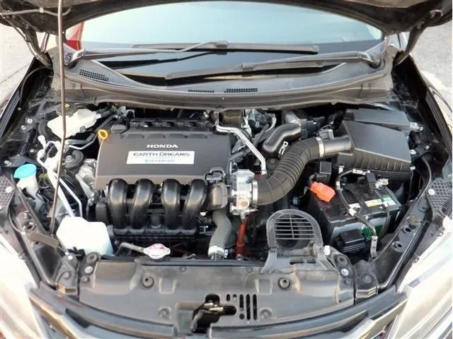 Honda Jade Black – Hybrid RS Black H Sensing – 2020 image 7