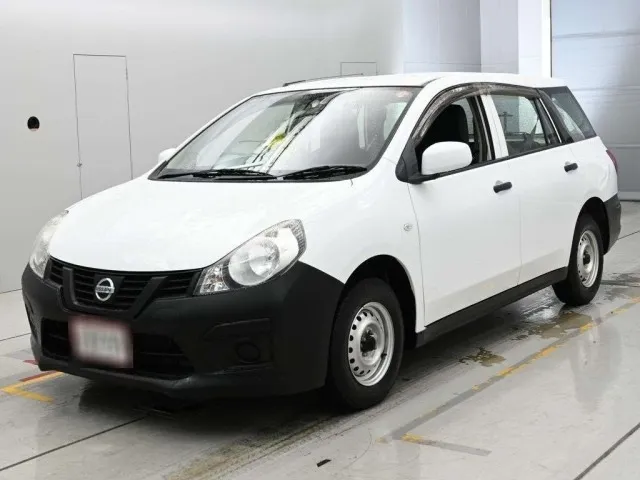 Nissan AD Van White – 2021