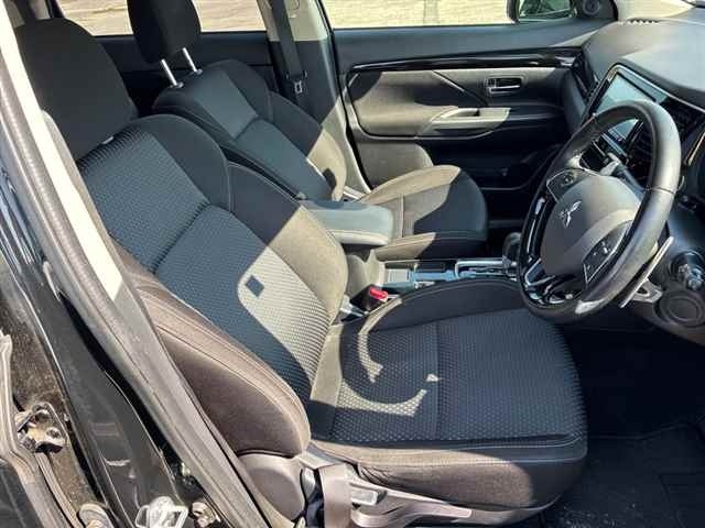 Mitsubishi Outlander Black – 2019 image 4
