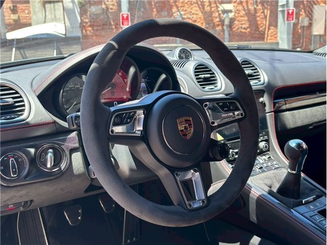 Porsche 718 Boxster GTS 4.0 Gray – 2024 image 6