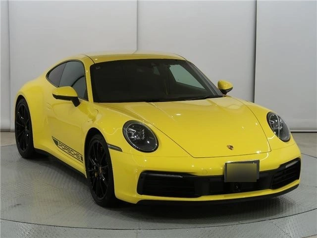 Porsche 911 Carrera 4S Yellow – 2020