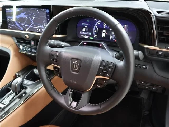 Toyota Crown Sport Z Black – 2024 image 2