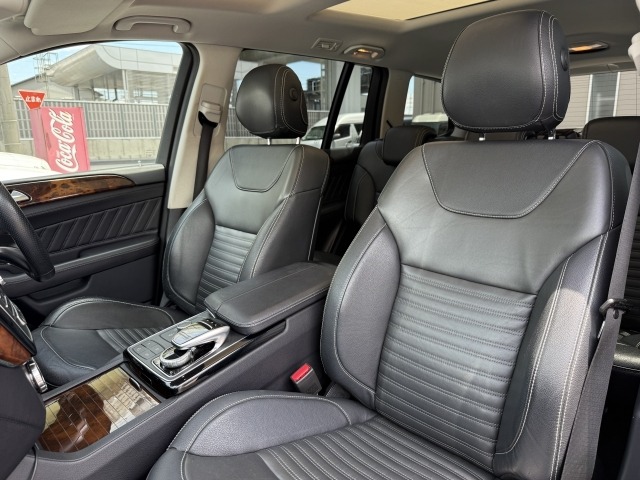 MERCEDES-BENZ GLS Black 2016 image 11