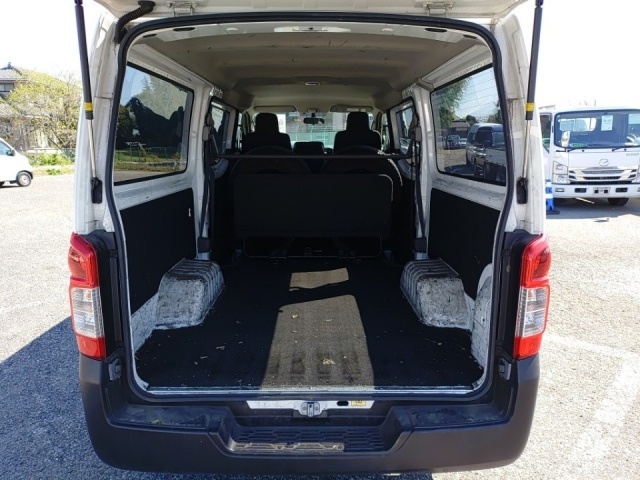 NISSAN CARAVAN VAN 2014 (4WD) image 7