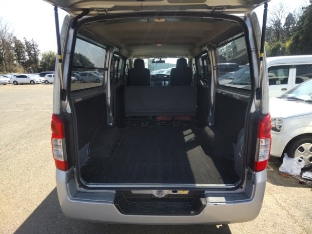 NISSAN CARAVAN VAN 2015 (2WD) image 7