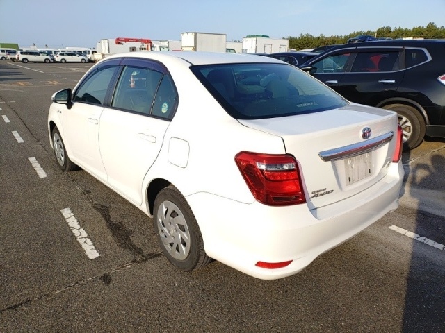 Toyota Corolla Axio White – 2019 image 5
