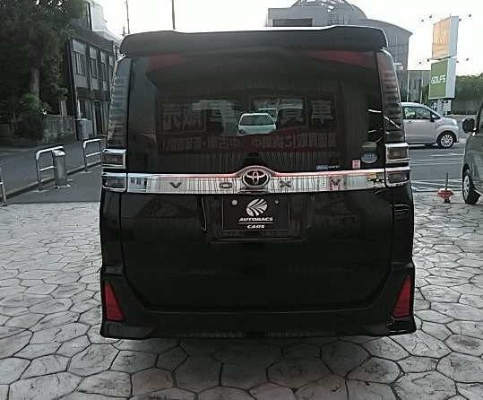Toyota Voxy ZS Kirameki 2 image 4