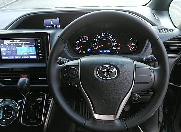 Toyota Voxy ZS Kirameki 2 image 5